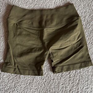 Aurora Influence Olive Green Shorts S